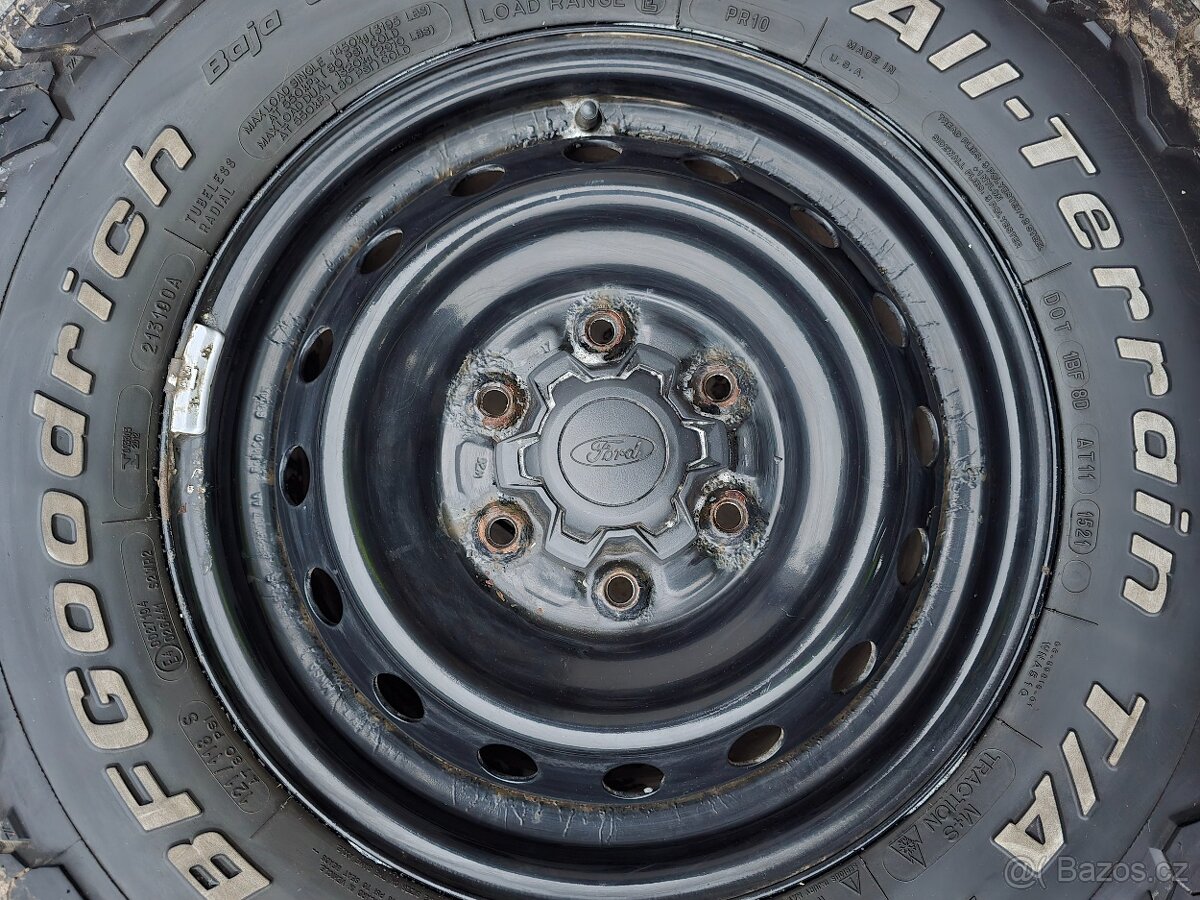 BF Goodrich 265/70 R16 - 2
