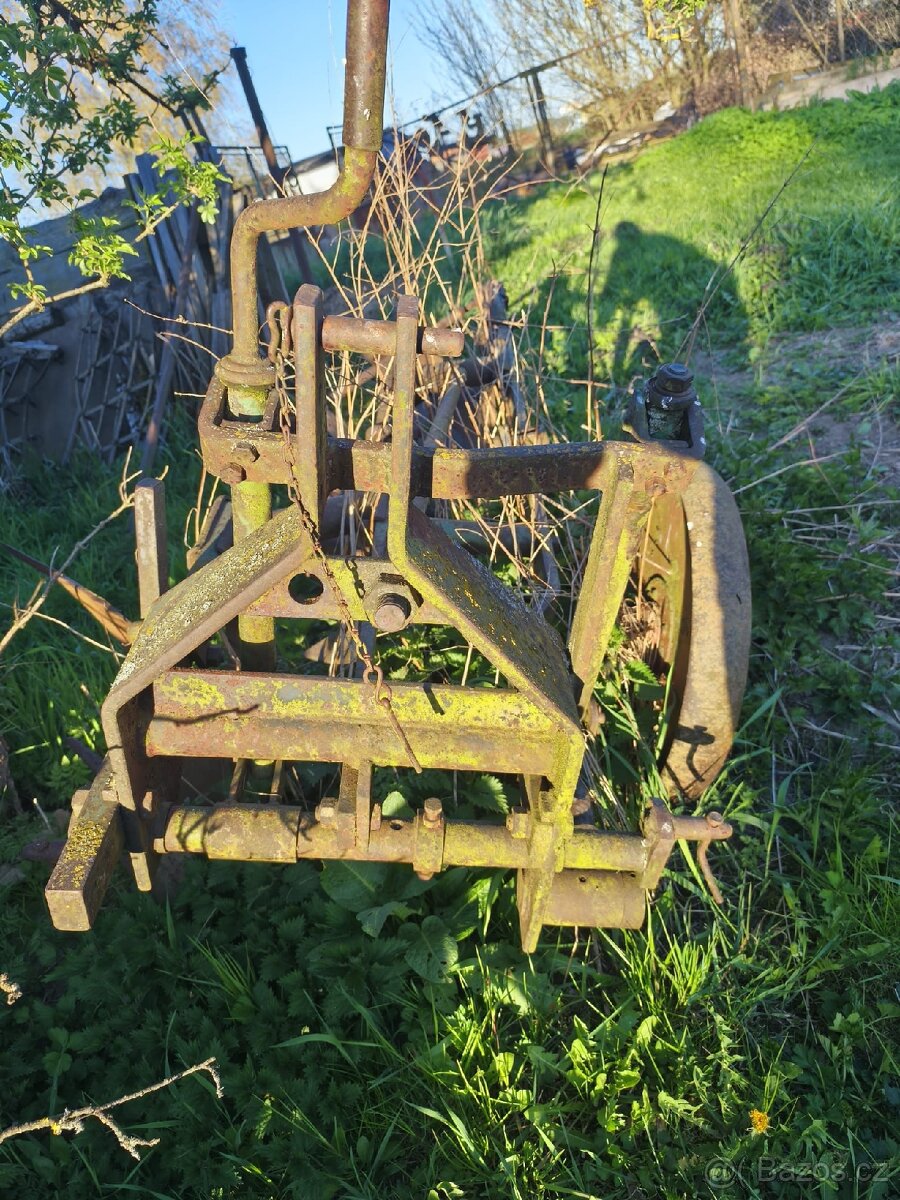 Pluh 3radličný - 2