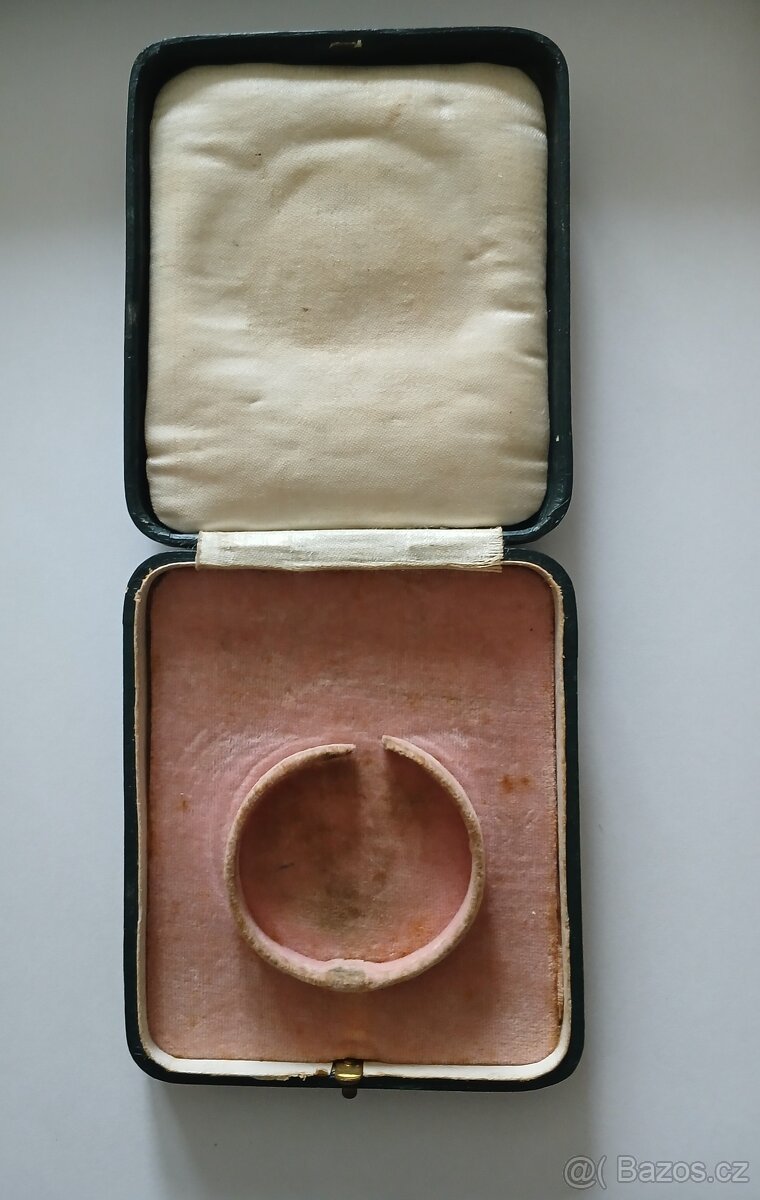 Etue - 2