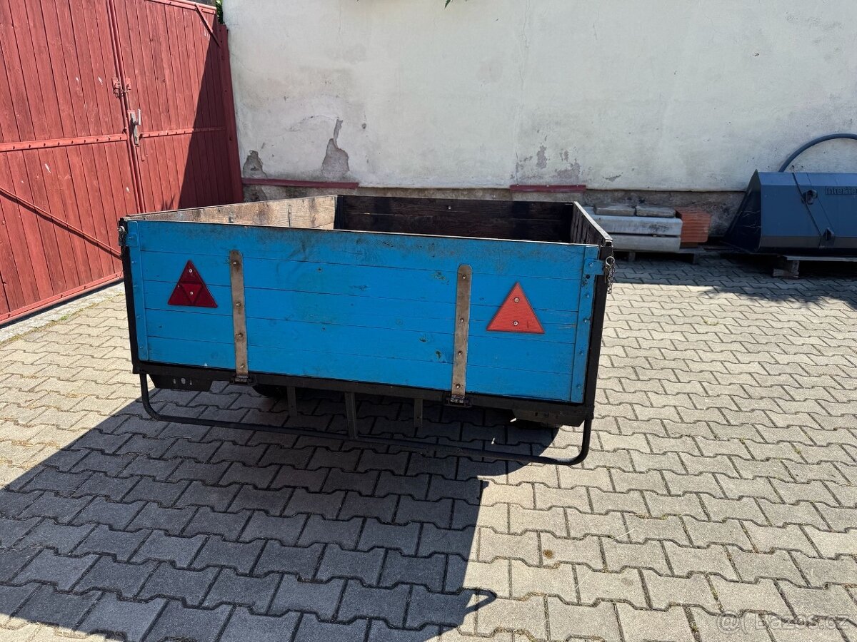 Přívěsný vozík za auto - 2