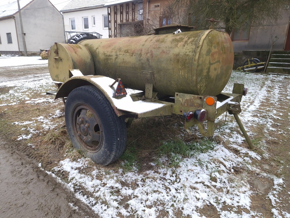 Ruská cisterna 1200 l typu CV-1,2 - 2