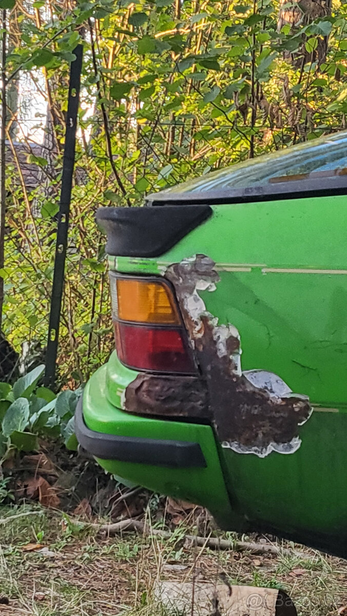 Porsche 924 aftermarket spoiler - 2