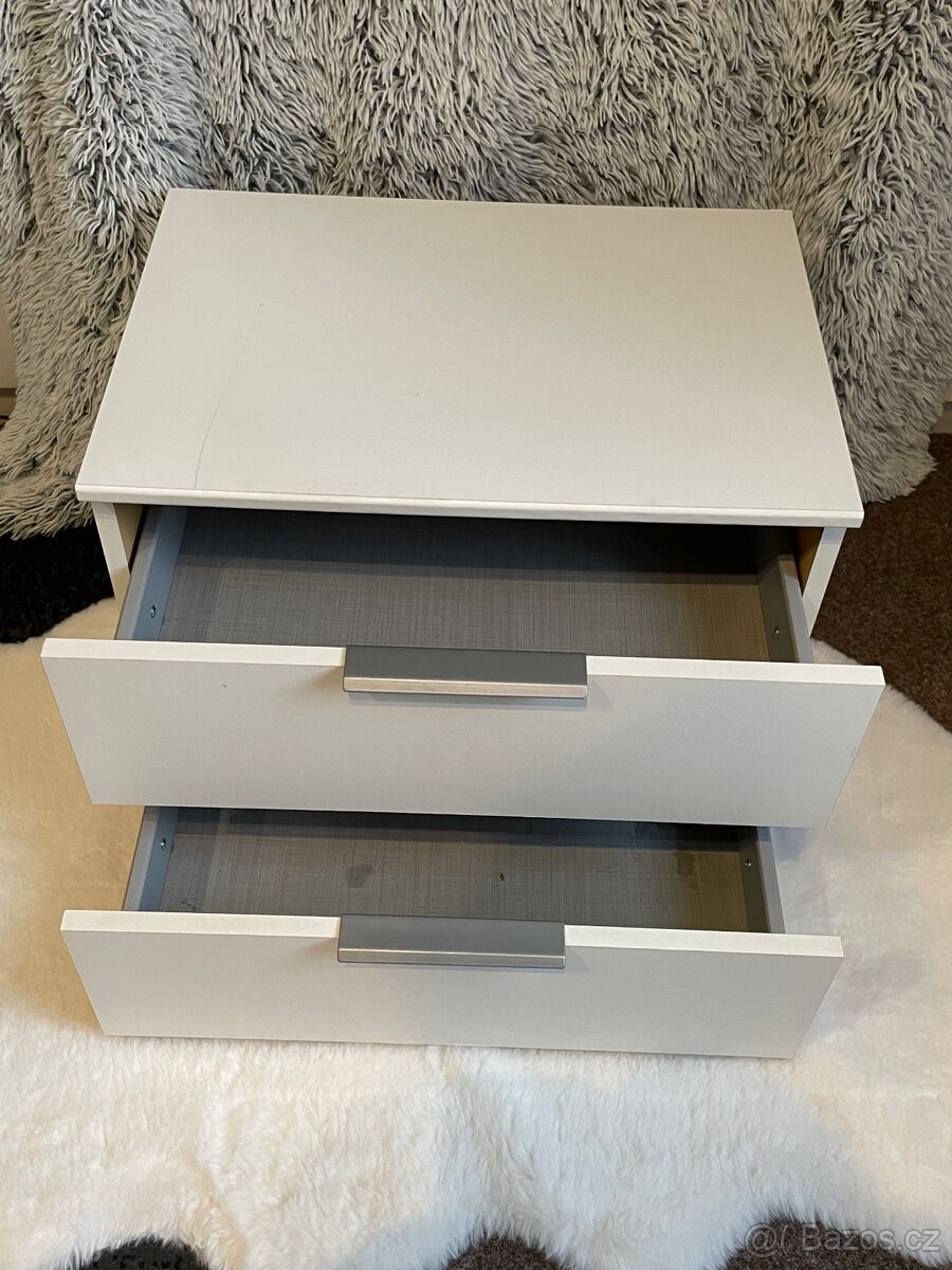 Dva noční stolky set, bílé, 2 zásuvky každý - 2