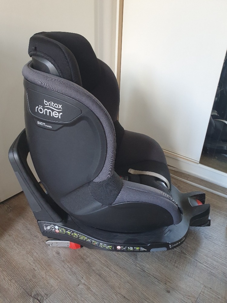 Autosedačka RÖMER Dualfix M i-Size black - 2