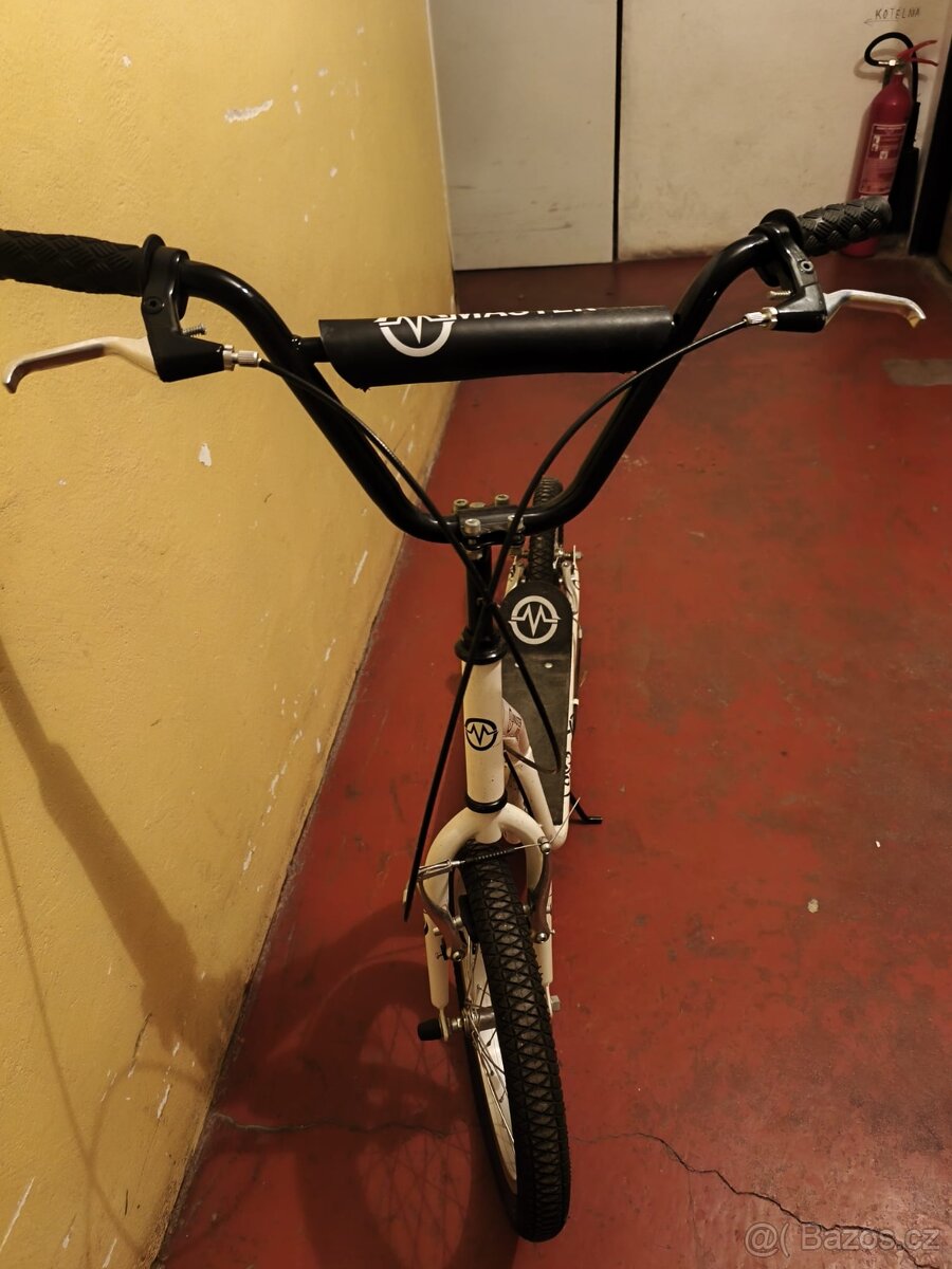 Koloběžka Master Rebel - 2