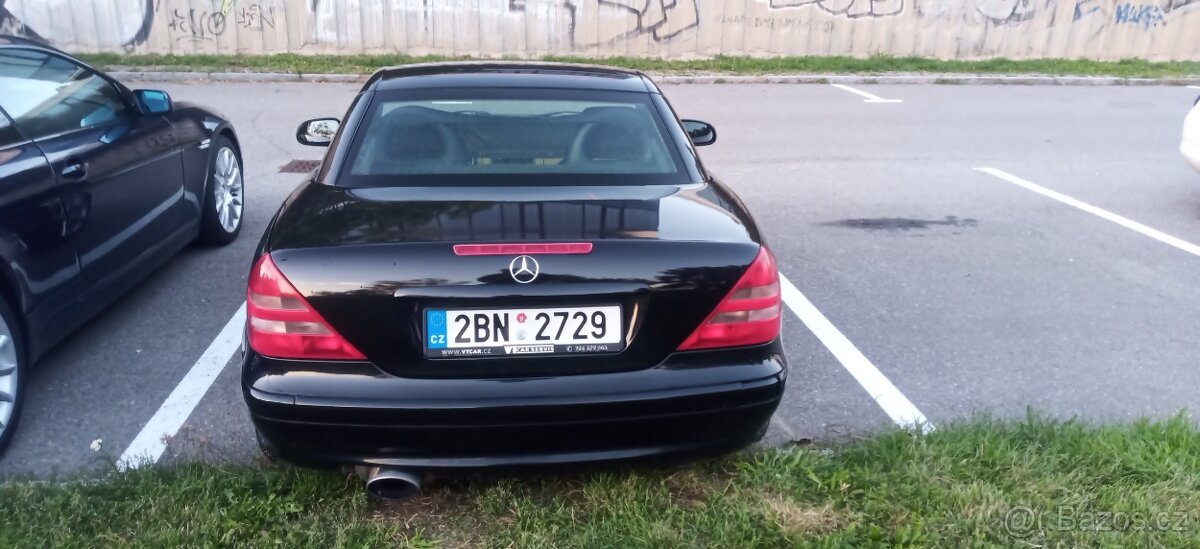 Mercedes-Benz SLK 230K manuál - 2