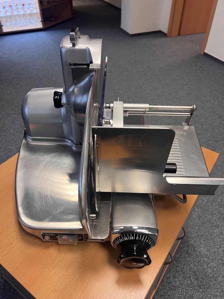 Nářezový stroj DEKO 834 S - repasovaný - 2