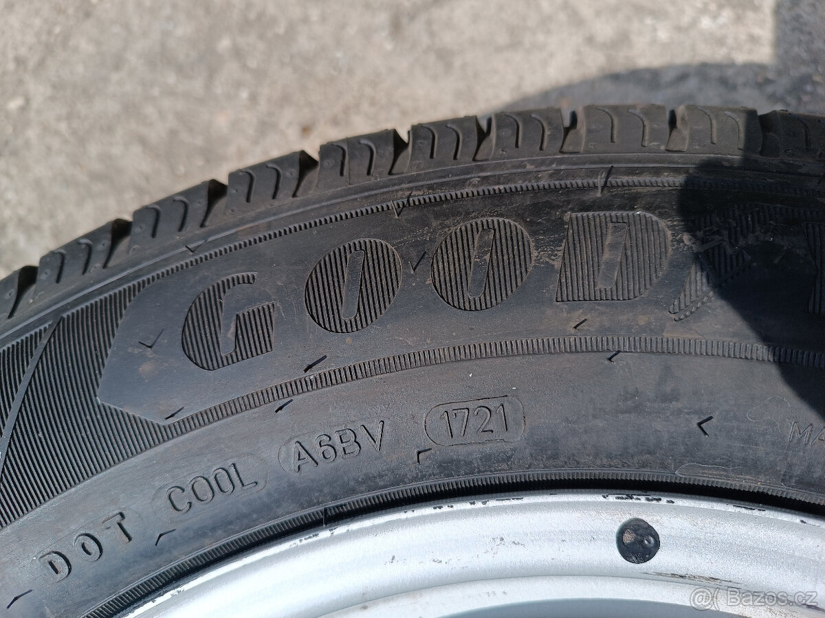 VW T5 T6 - disky 6,5x16 et51 + letní 215/65/16C - 2