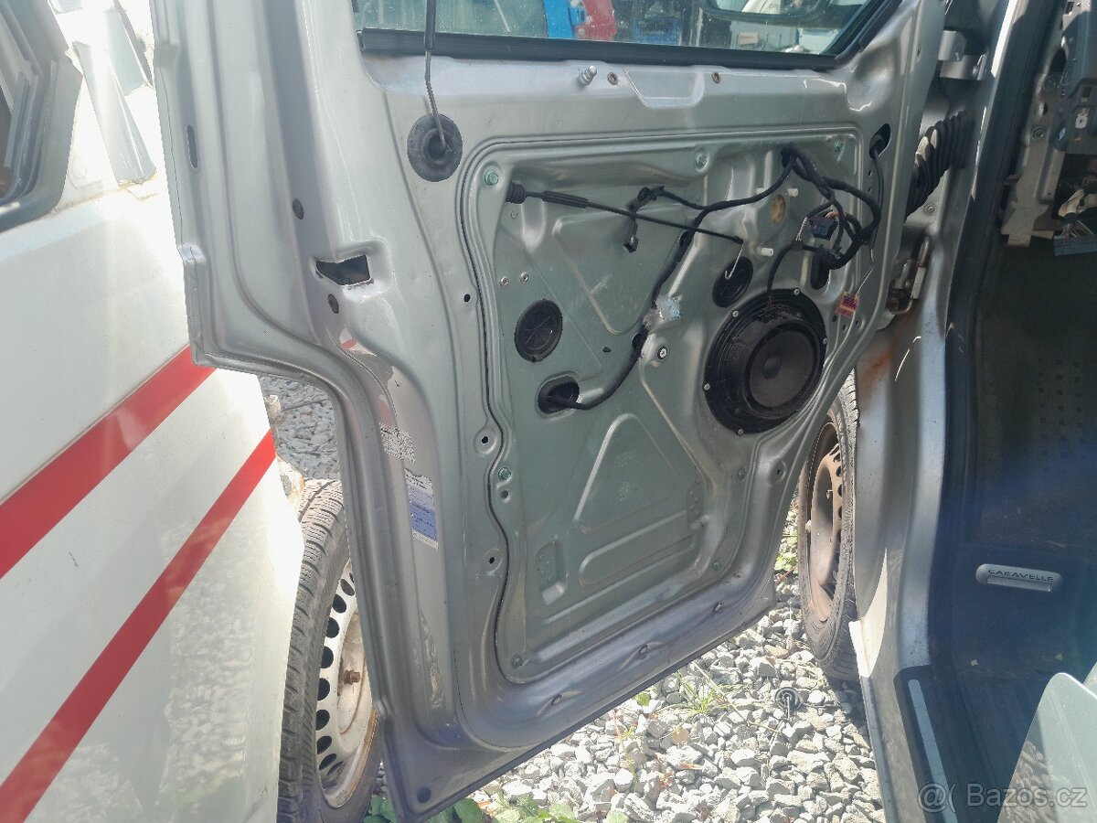 VW T5 přední dveře řidič stříbrná - 2