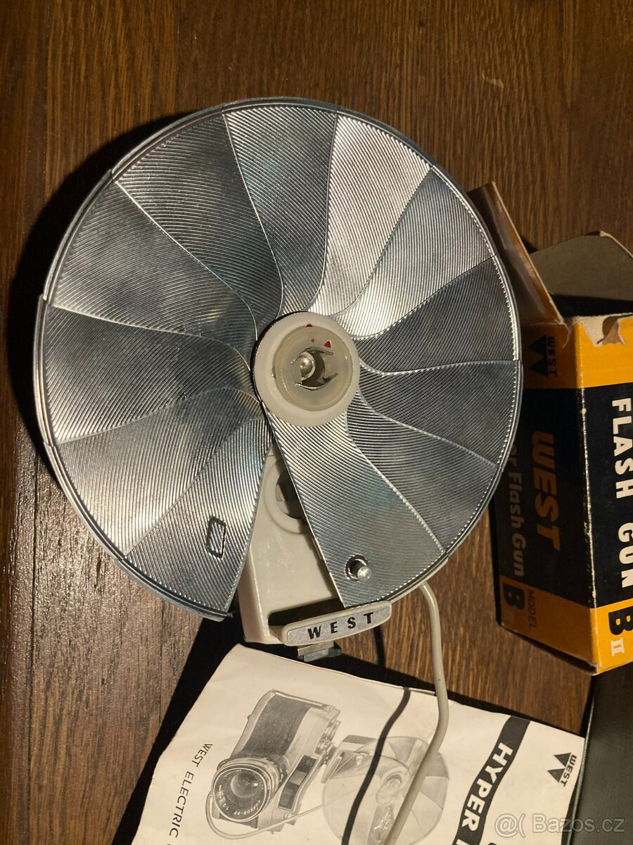 Přídavný foto blesk - retro 70. léta Japan - 2