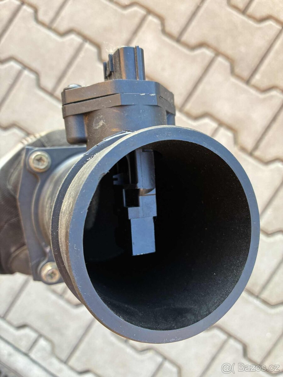 Prodám originál váhu vzduchu Nissan Patrol Y61 116kw - 2