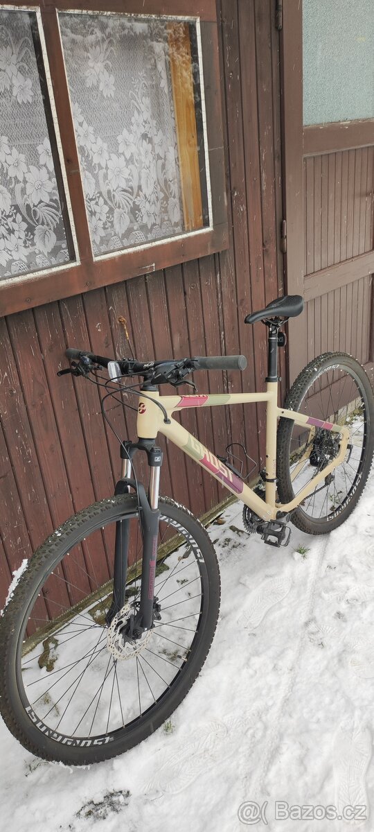 GHOST KATO Base 29 - 2