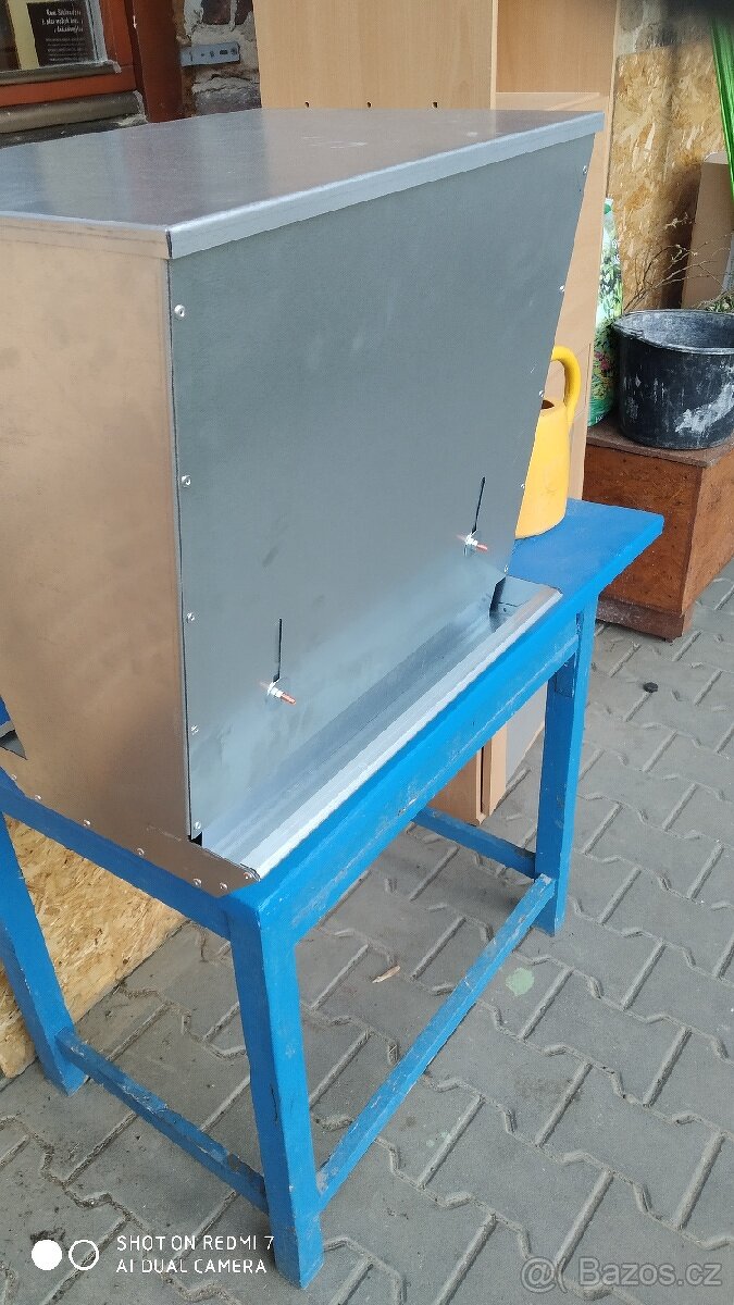 Krmítko pro drůbež - 2