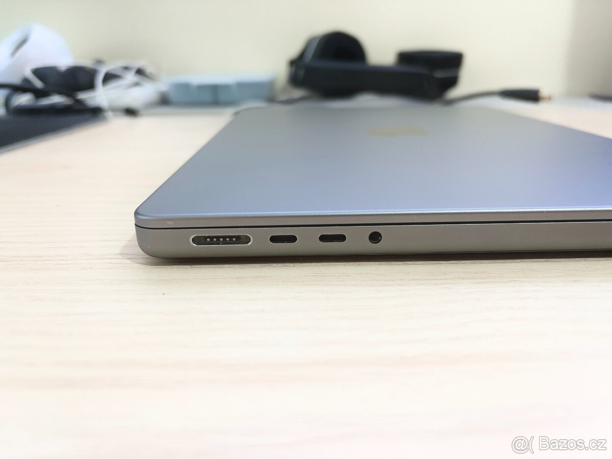 MacBook Pro 14" | M1 Pro, 16GB, 512GB SSD - 2