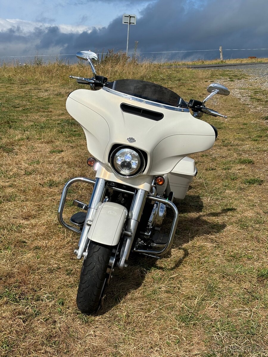 Harley Davidson Street Glide Special - 2