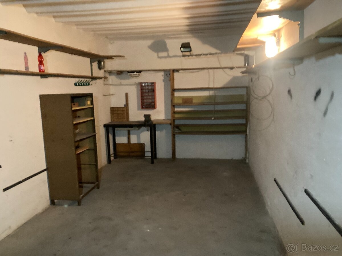 Prodám garáž Brno-Lesná - 2