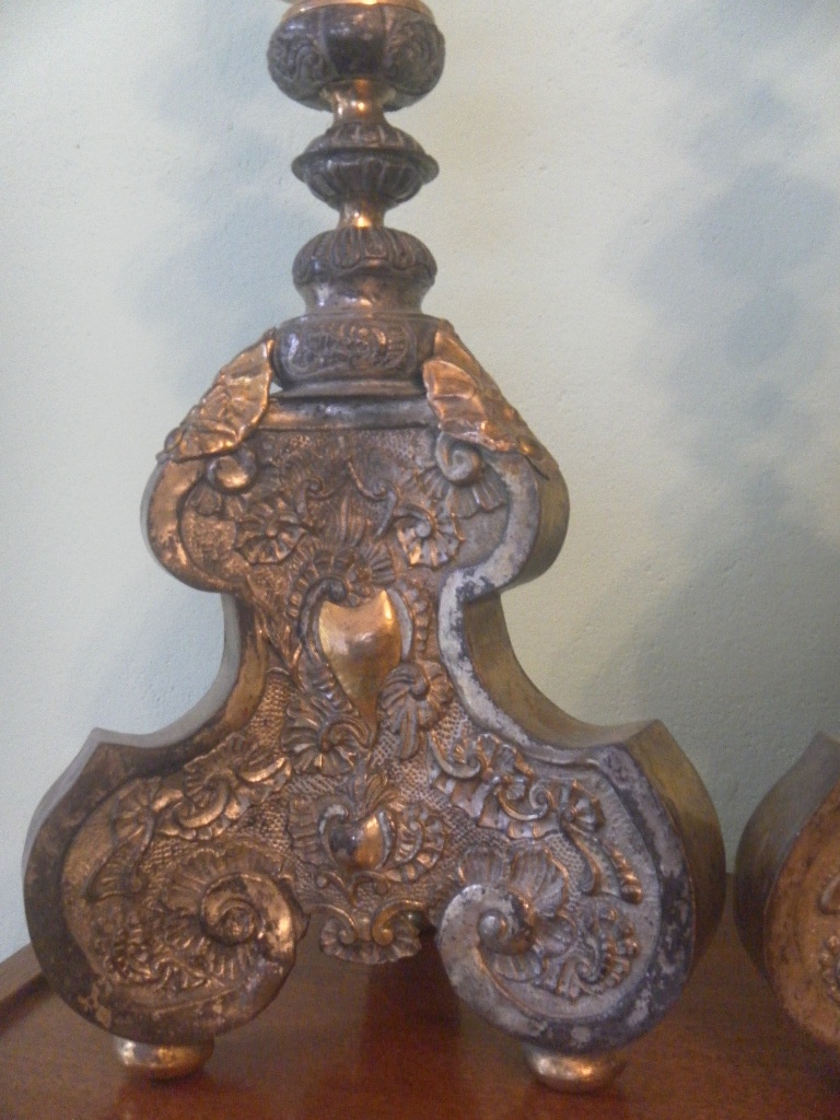 Dvojice barokních svícnů. - 2