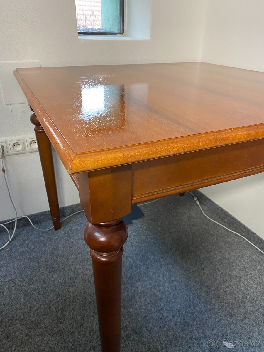 Jídelní stůl Triant - 2