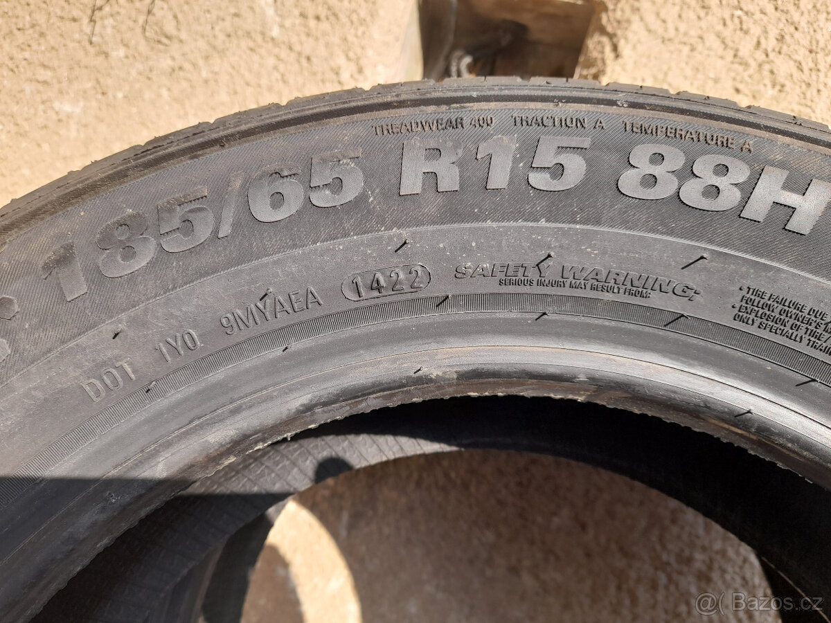 Pneu 185/65 R15 - 2