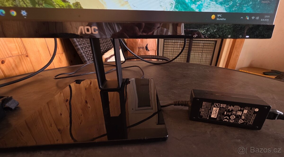 AOC 22V2Q 22" LCD - 2