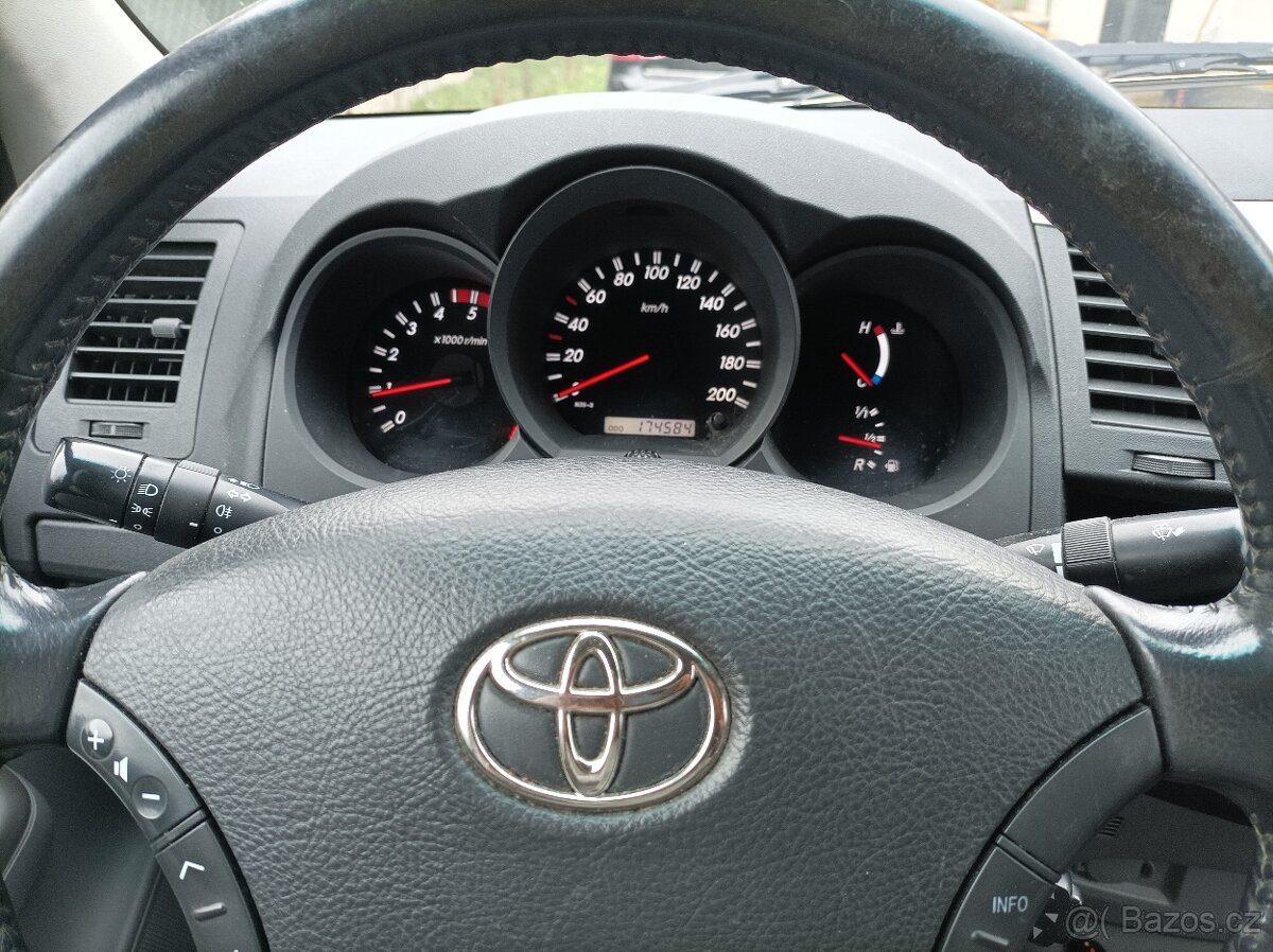 Toyota Hilux 3.0