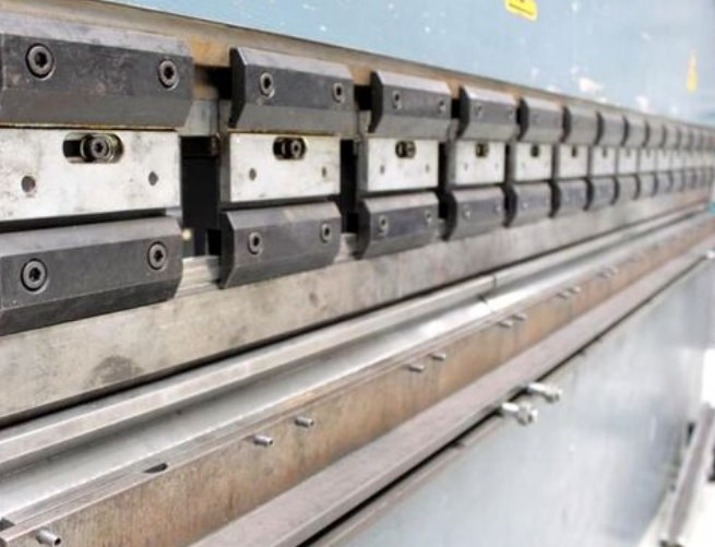 Lisy - ohraňovací E 30160 - 2