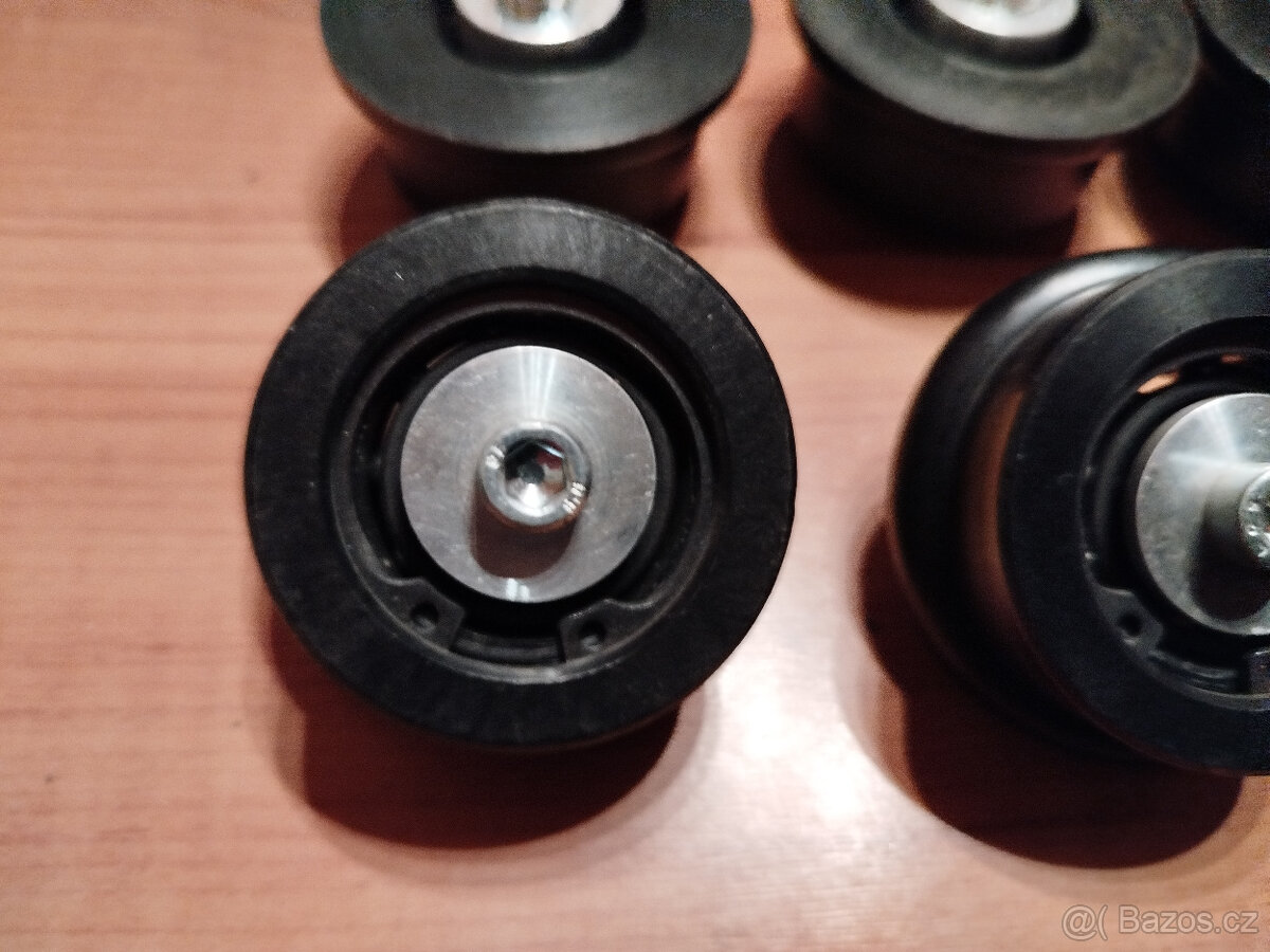 HLINÍKOVÝ STAVEBNICOVÝ SYSTÉM-rolny posuvu. - 2