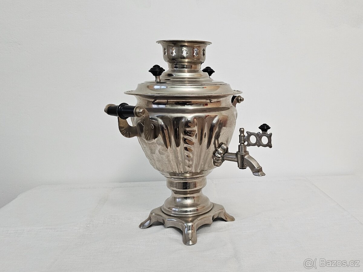 Starý elektrický ruský samovar - 2