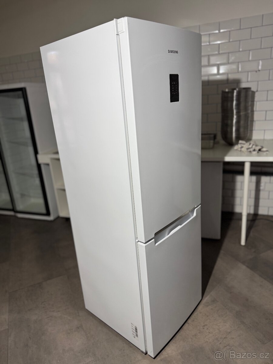 SAMSUNG kombinovaná lednice s mrazákem - bílá volně stojící - 2