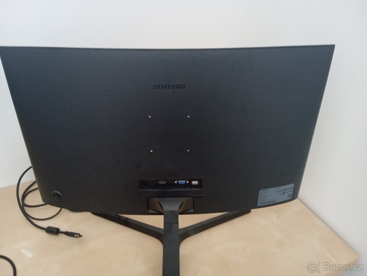 Herní monitor Samsung - 2