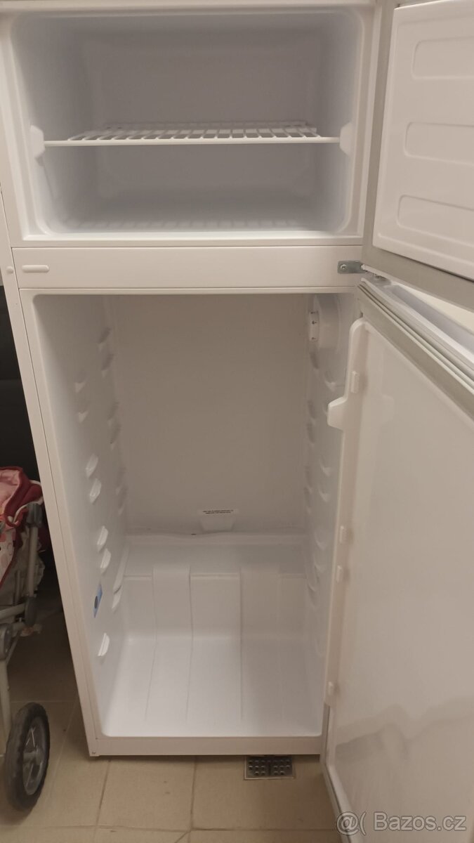 Lednice s mrazákem Zn. Beko - 2