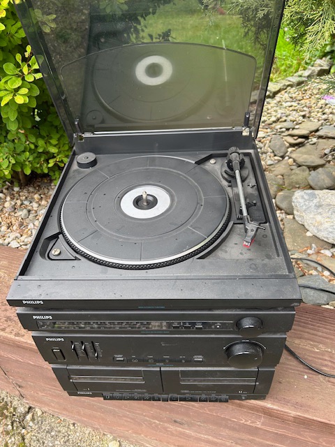 PHILIPS - radio, magnetofon, gramofon, reproduktory. - 2