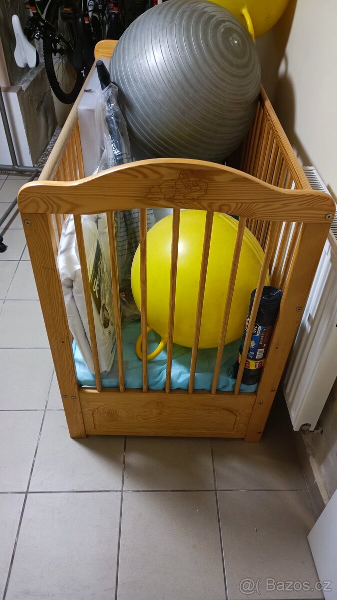 Dětská postýlka dřevěná - 2