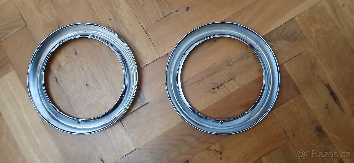 Nepoužité rámečky světel Škoda 1000MB - 2