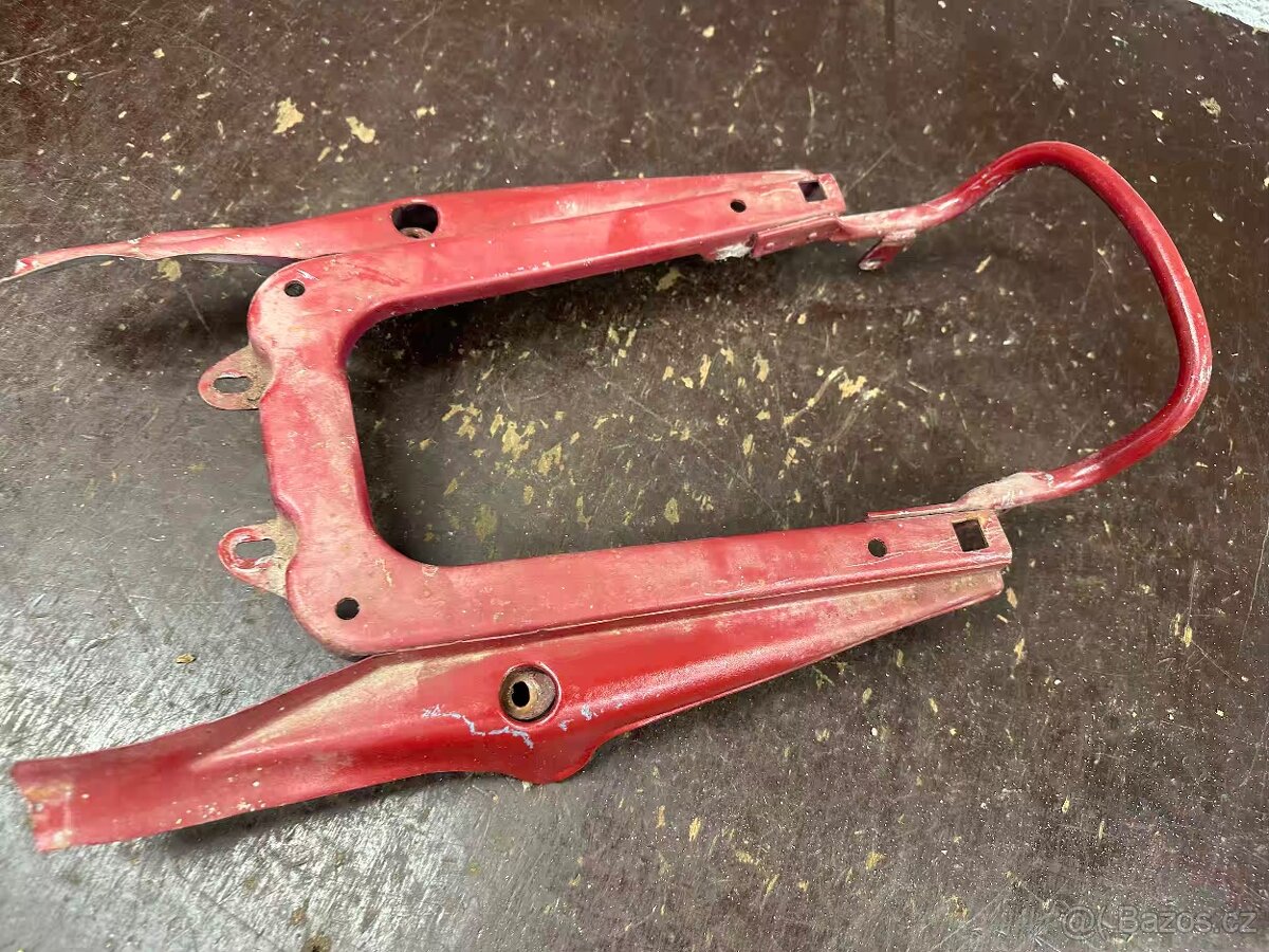 Predám podsedlový rámeček JAWA ČZ 125 175 250 - - 2