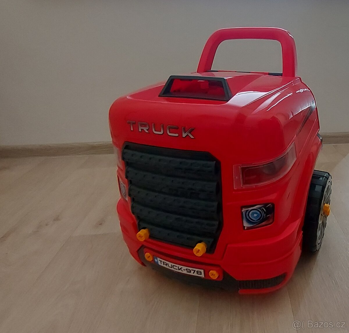 Hraci kamion - automechanik - 2