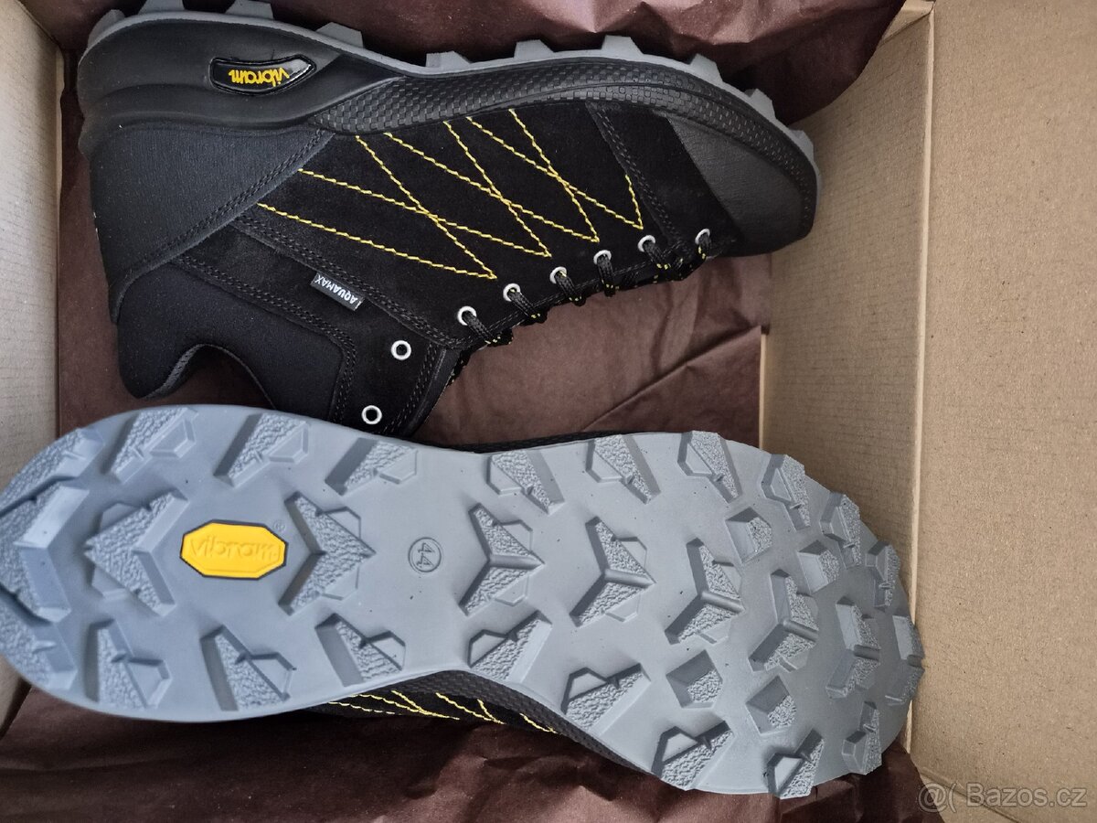 Pánské outdoorové kotníkové boty vel.44 - 2