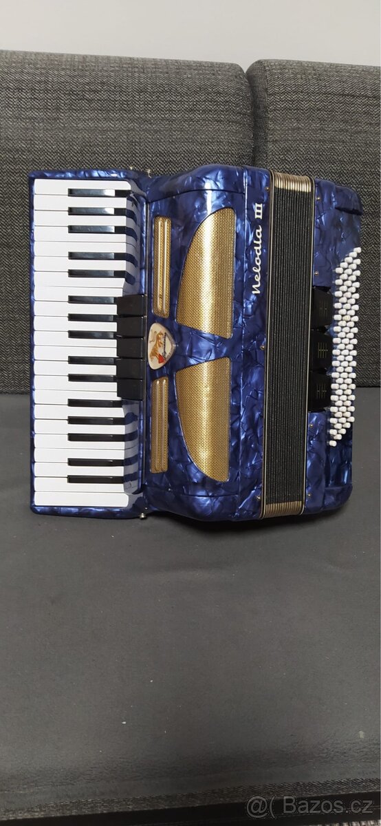 Akordeon Lignatone Melodia III - 2