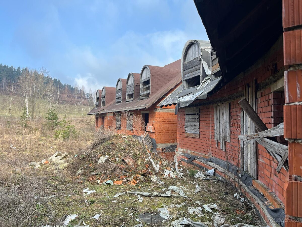 Prodej stavebního pozemku 11 515 m2 - 2