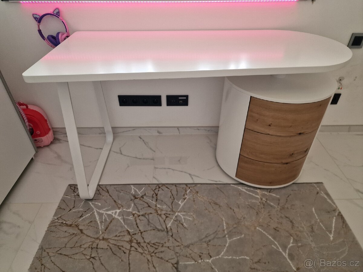 Psací stůl 140 x 75 x 65 cm - 2