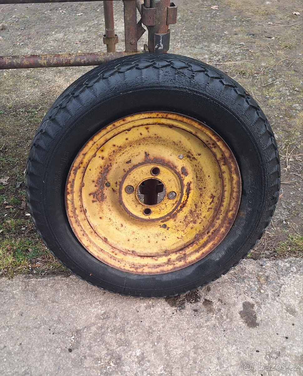 Přední kolo - Zetor 25 - 2