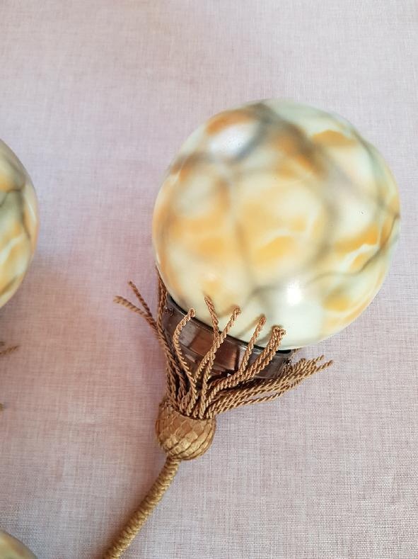 Tři koule na lustr - 2