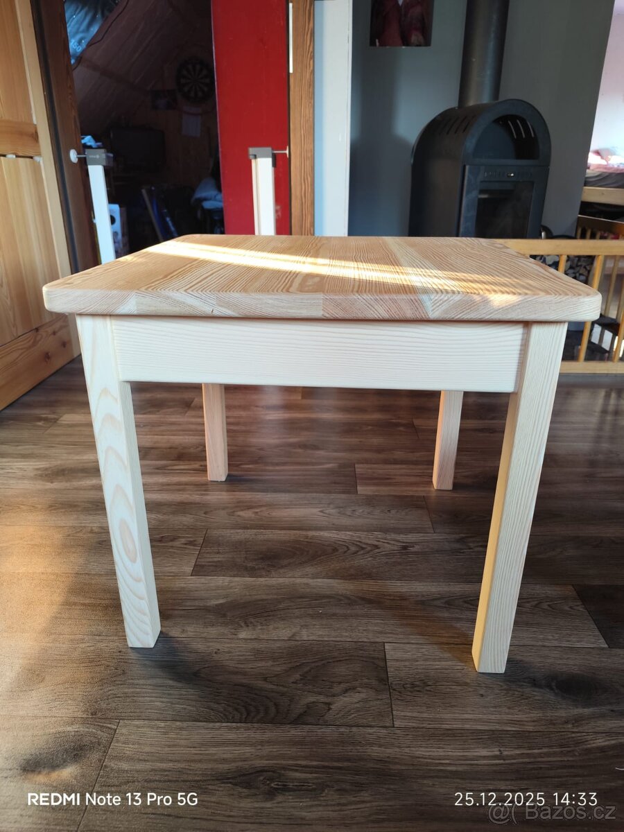 Dětský stolek a židlička - 2
