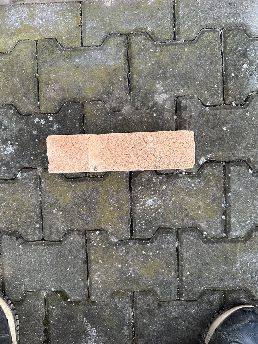 Žaruvzdorné cihly nepoužité - 2