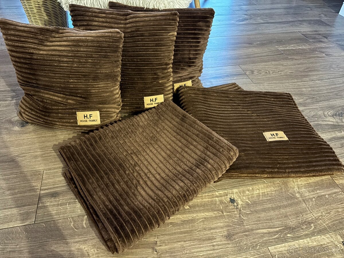 Polštáře hnědé - 2