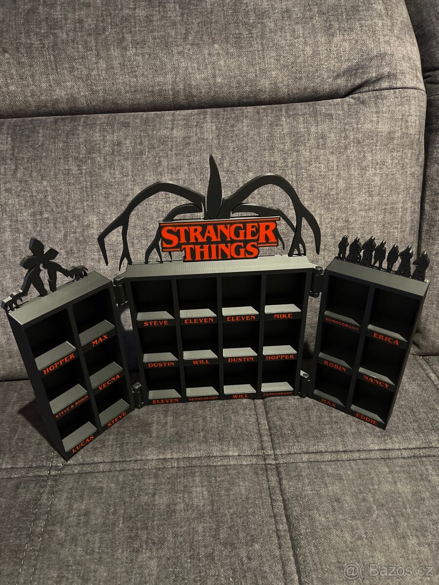 Stranger things vitrínka Oteviraci - 2