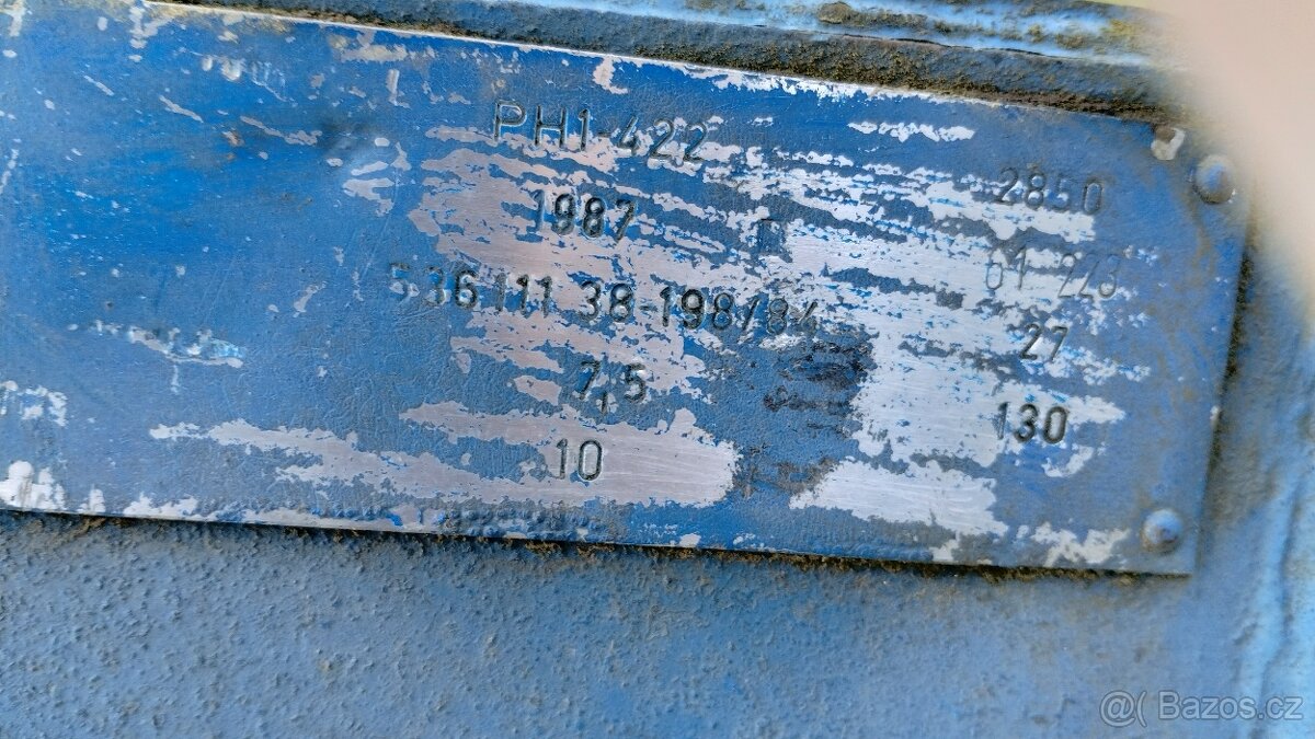 prodám 5-ti radliční pluh - 2