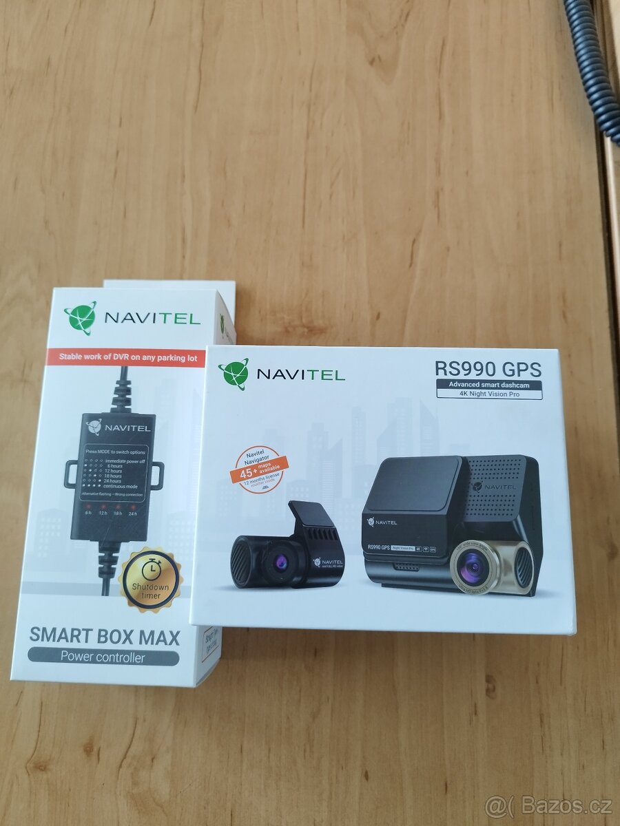 Autokamera NAVITEL RS990 GPS černá - 2
