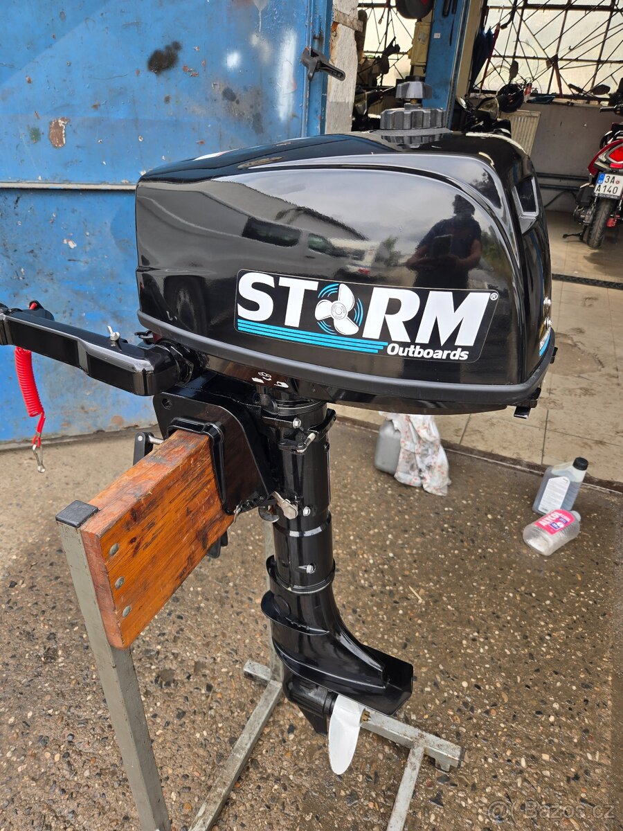 Lodni motor Storm - 2