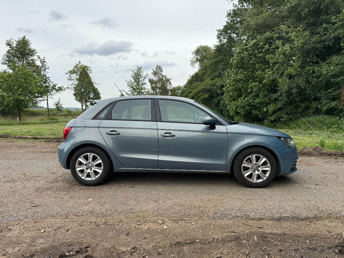 Audi A1 1.6 tdi 77 kW SPORTBACK - 2